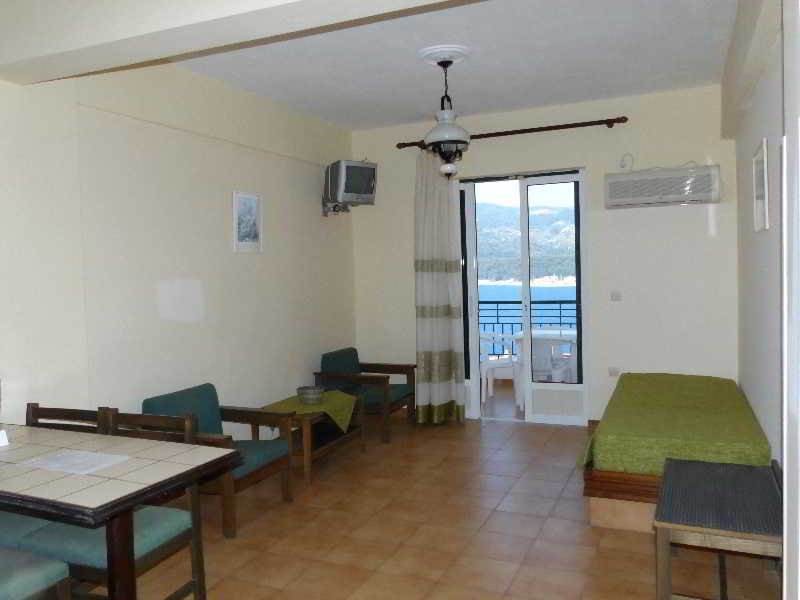 Anthemis Hotel Apartments Ajía Paraszkeví Kültér fotó